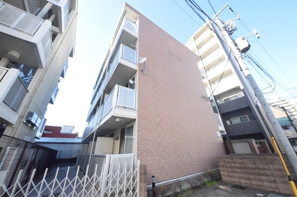 レオパレスグランシャリオの物件外観写真